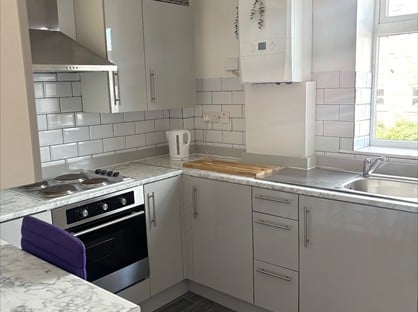 Room in a Shared Flat, Alpine House Building, S6