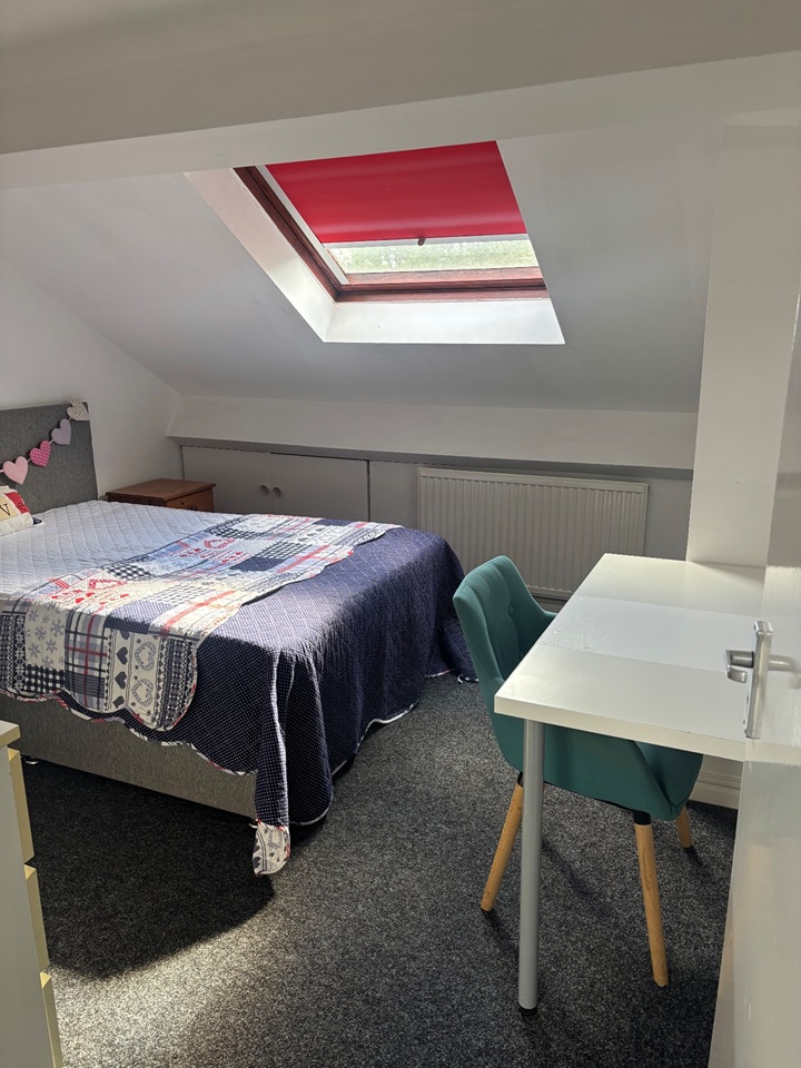 Room in a Shared Flat, Alpine House Building, S6 photo 5