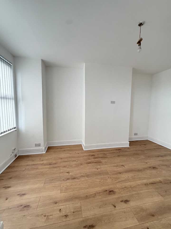 2 Bed Terraced House, Florence St, LS9 photo 4