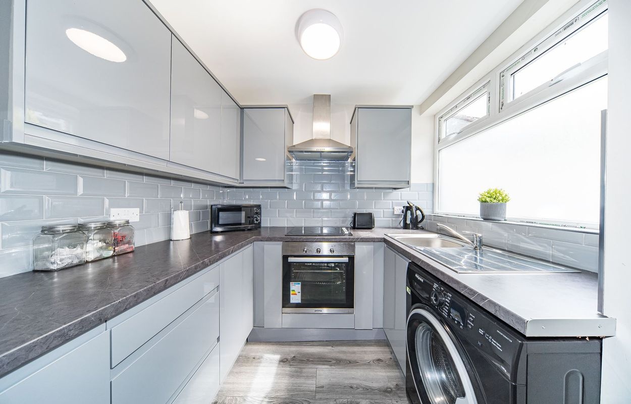 3 Bed Terraced House, Gwendoline St, L8