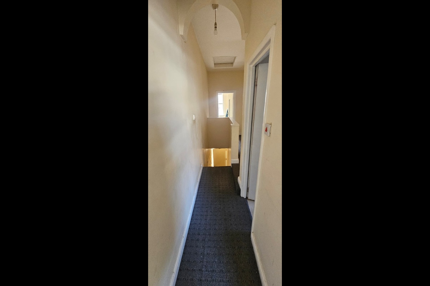 2 Bed Flat, Walbrook Road, DE23 photo 3