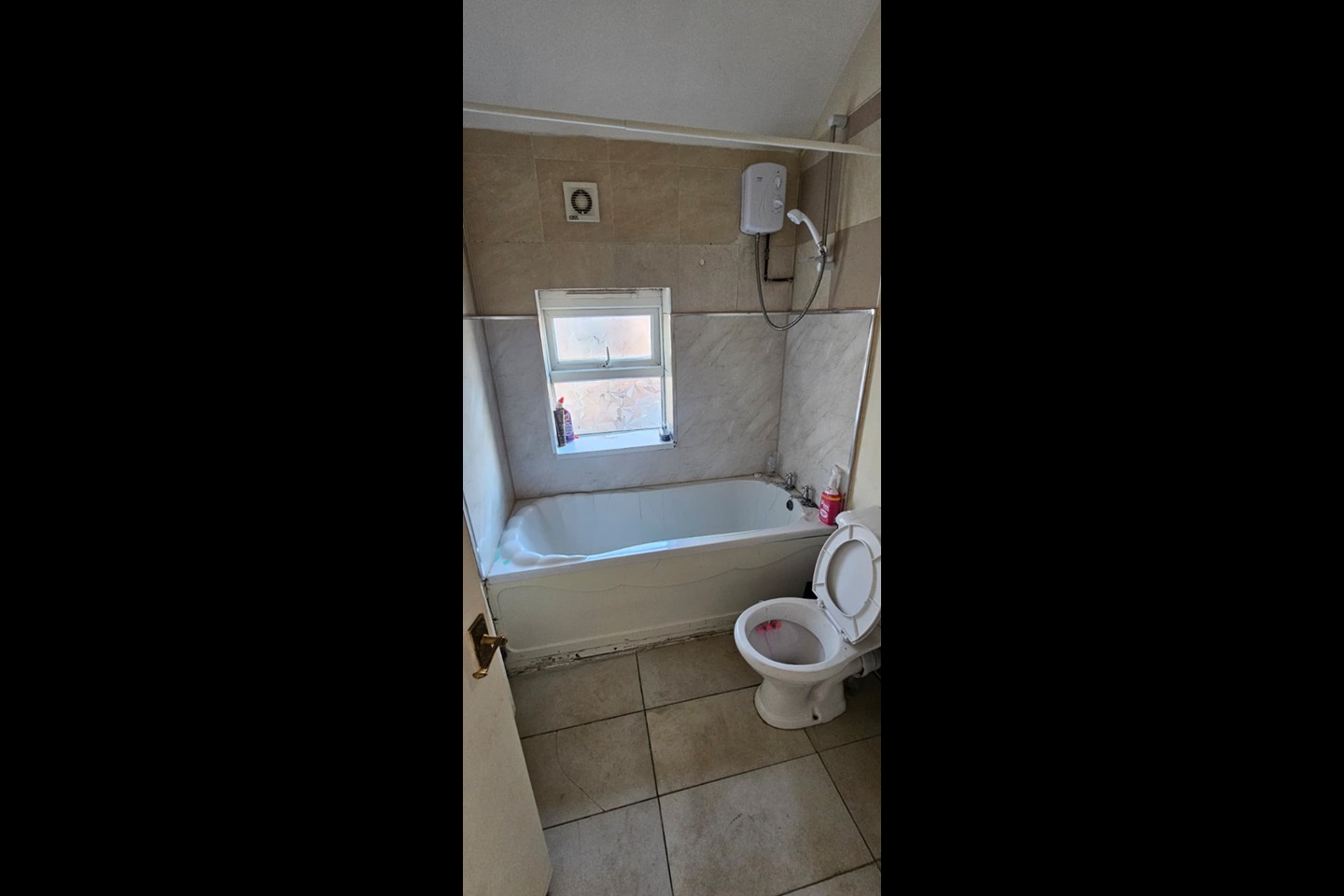 2 Bed Flat, Walbrook Road, DE23 photo 5