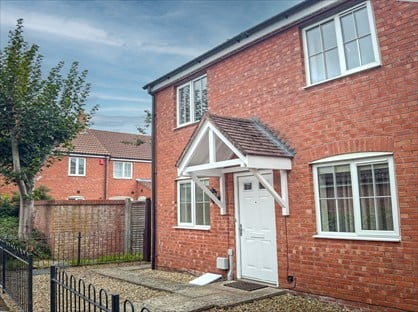 4 Bed End Terrace, Moravia Close, TA6