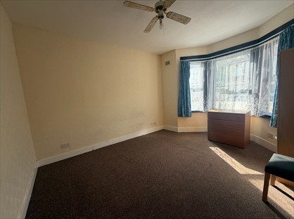 4 Bed Semi-Detached House, Northcote Avenue, UB1