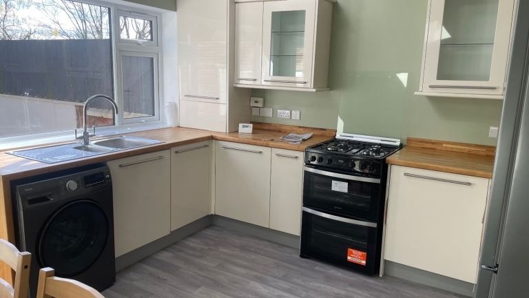 Room in a Shared House, Lecester Road, M8 photo 4