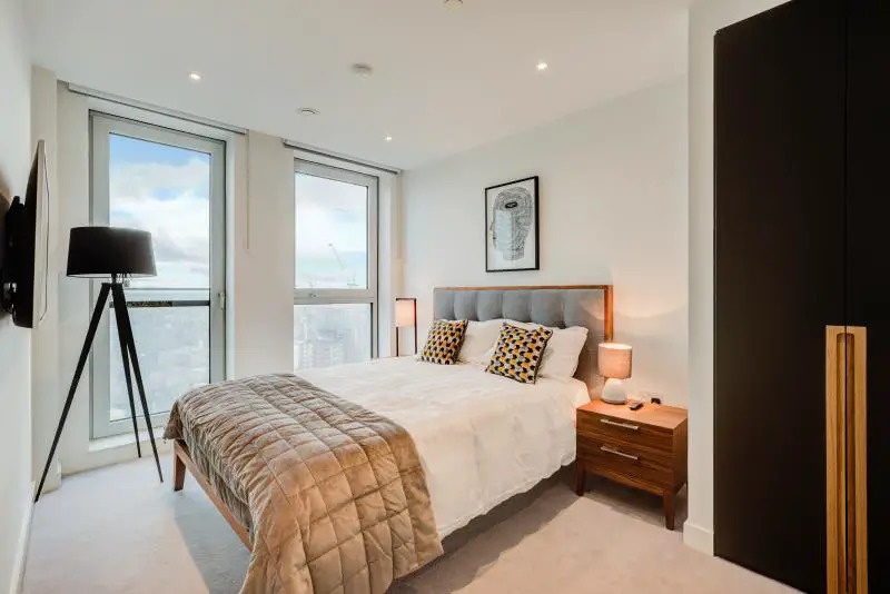3 Bed Flat, Southwark Bridge Road, SE1 photo 5
