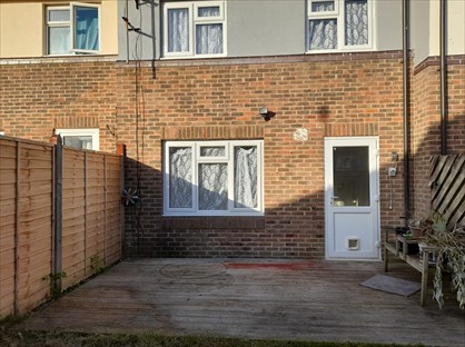 3 Bed Terraced House, Catsfield Close, TN38