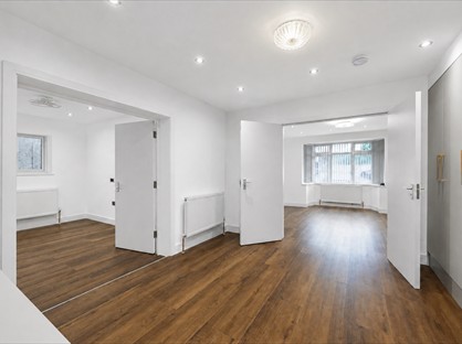 2 Bed Flat, Windmill Lane, KT17