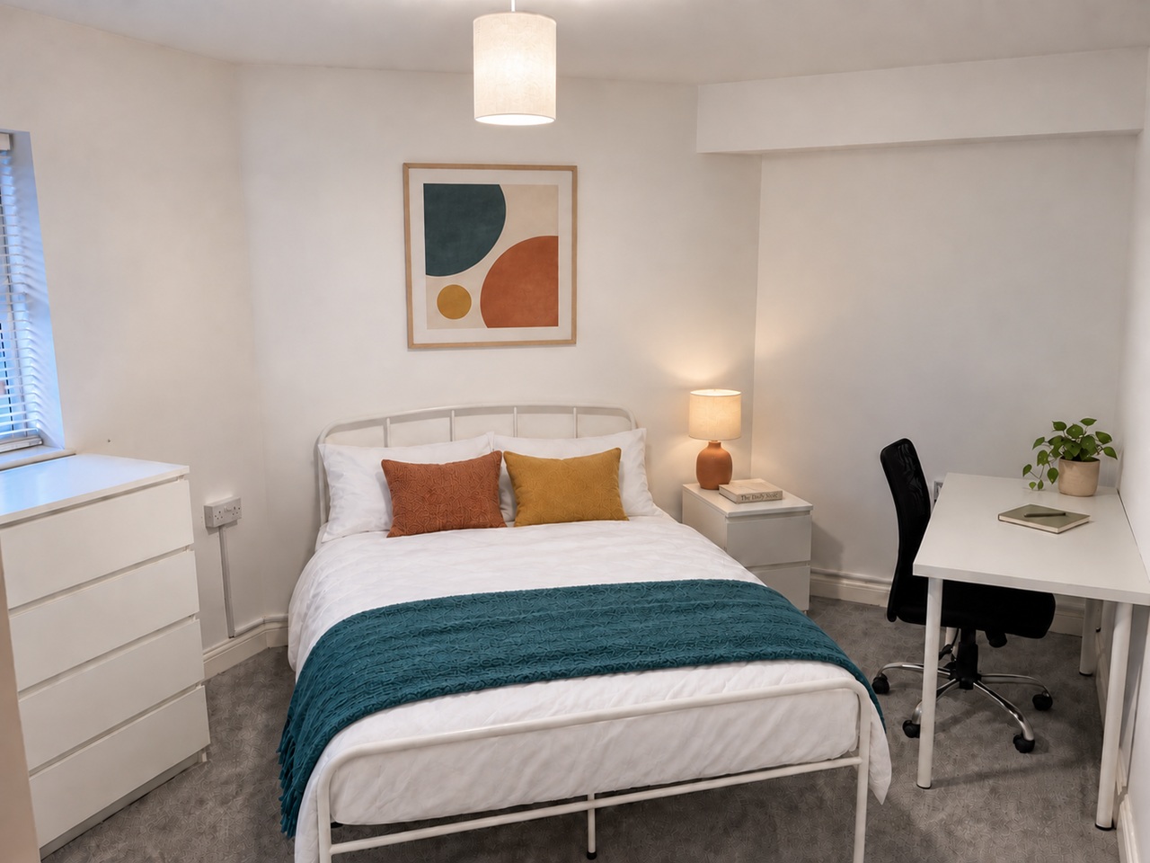2 Bed Flat, Minster Court, LE1 photo 2