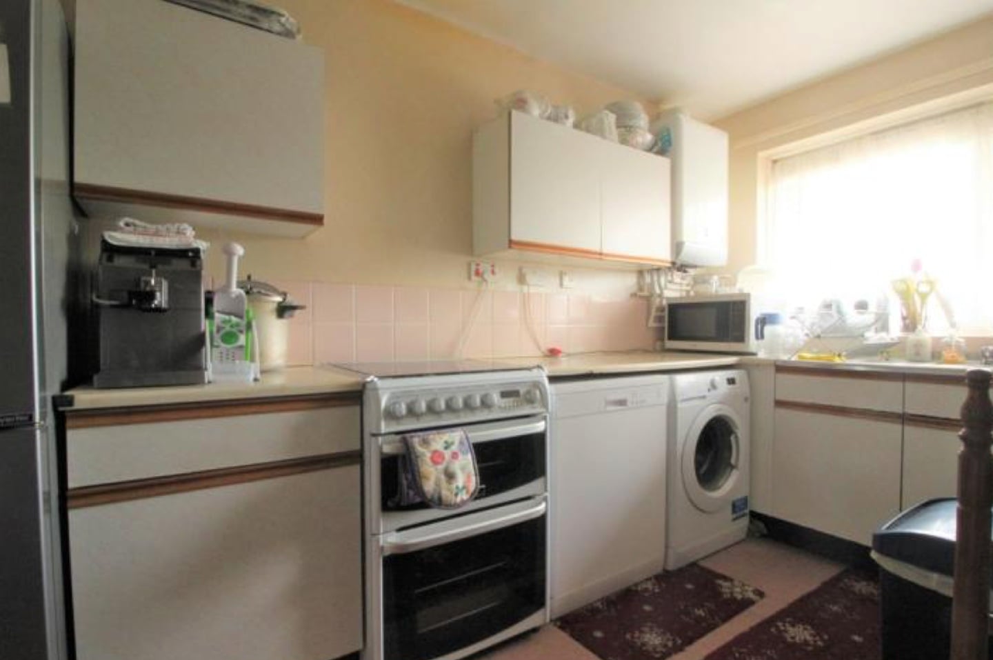 3 Bed Maisonette, Attenborough Close, B19 photo 2
