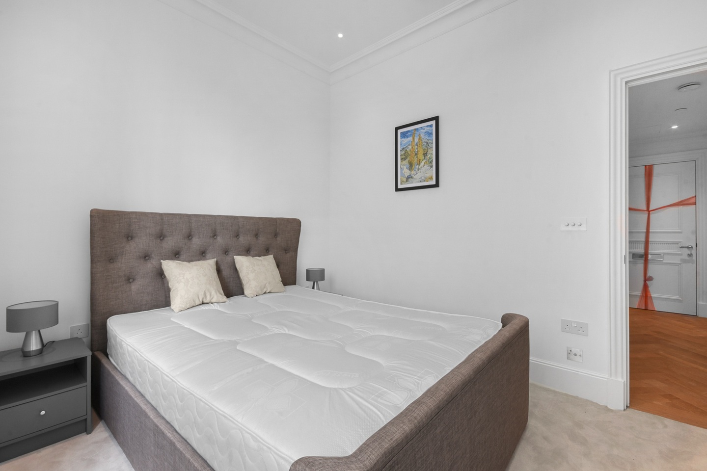 1 Bed Flat, Millbank, SW1P photo 5