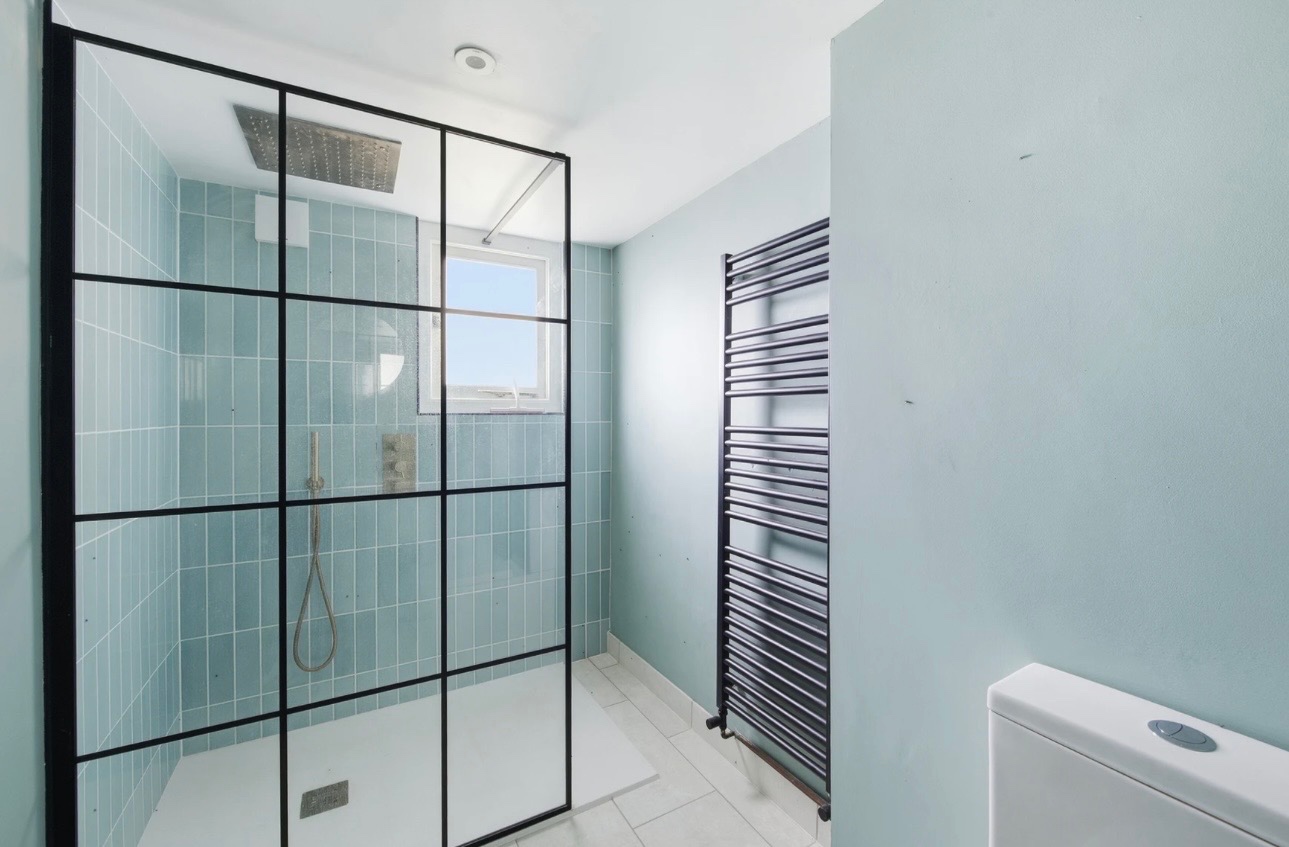 Twickenham - Room in a Shared House, Strawberry Vale, TW1 - To Rent Now ...