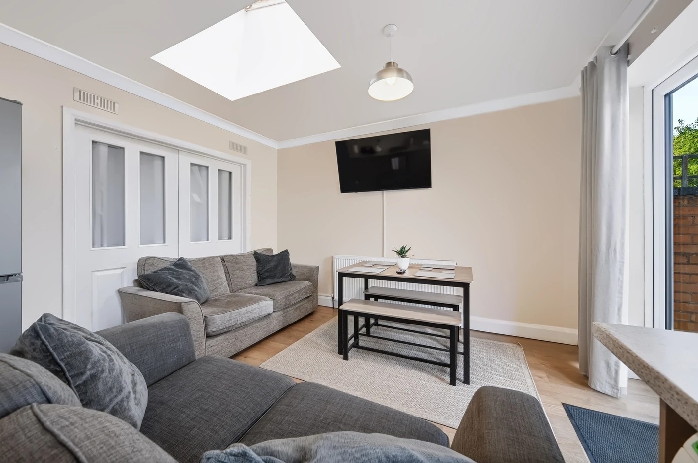 5 Bed Terraced House, Daventry Road, CV3 photo 3