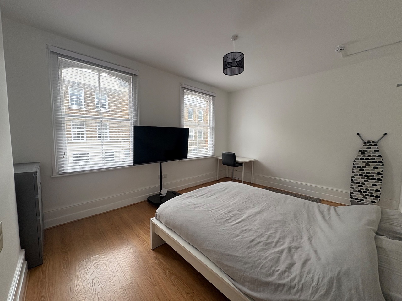 Room in a Shared House, Allen Road, N16