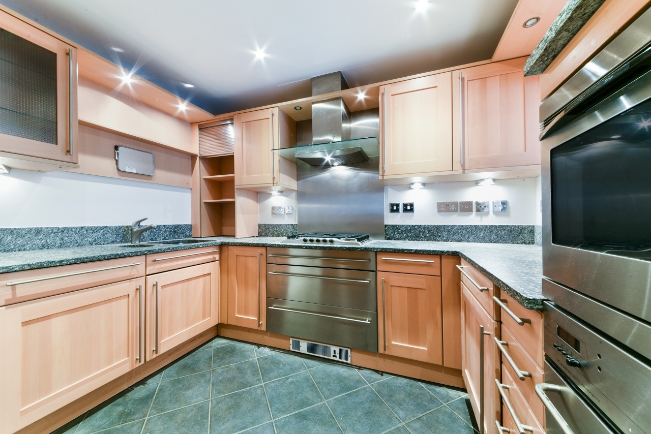 2 Bed Flat, Benbow House, SE1 photo 3