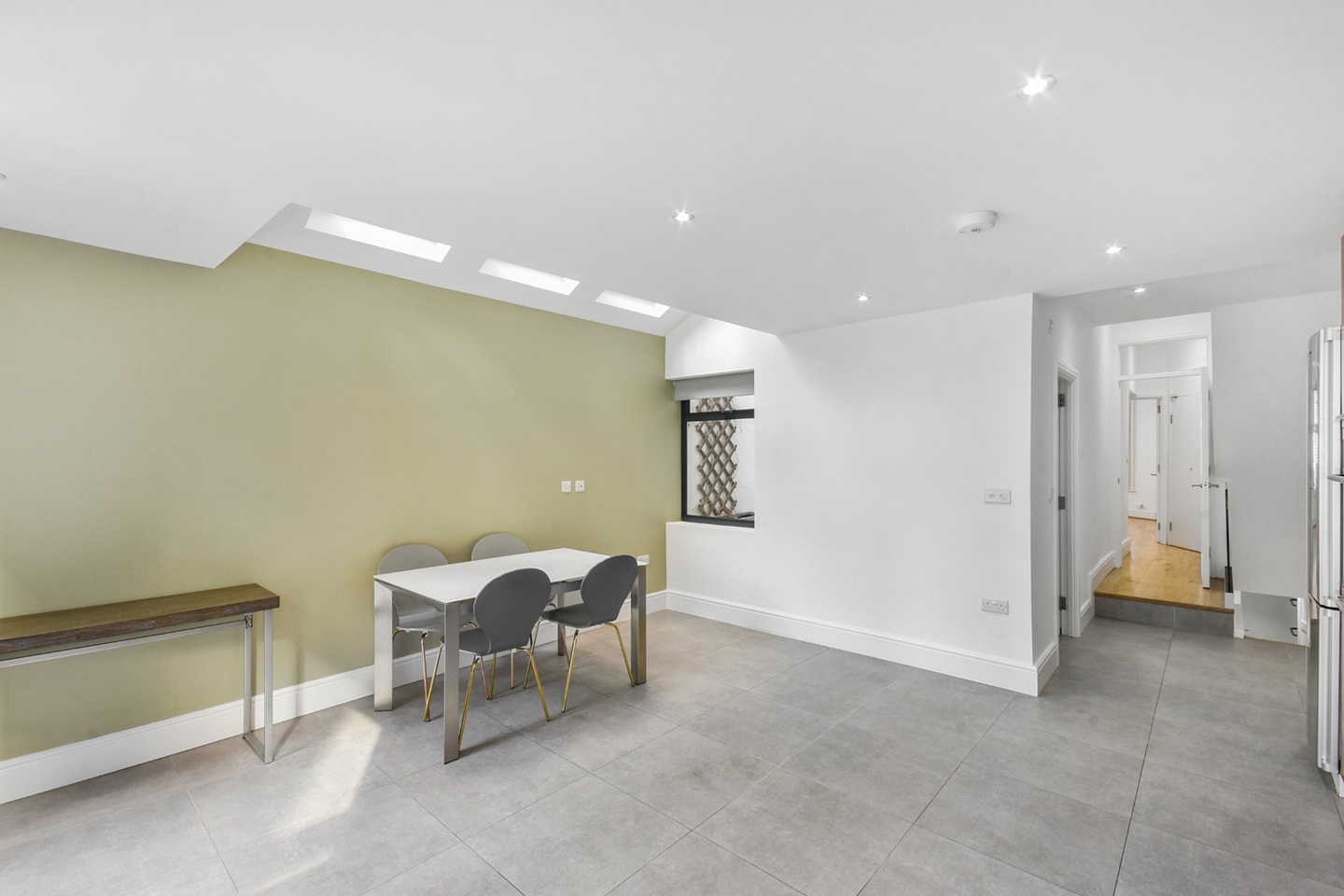 2 Bed Flat, Mayflower Road, SW9 photo 4