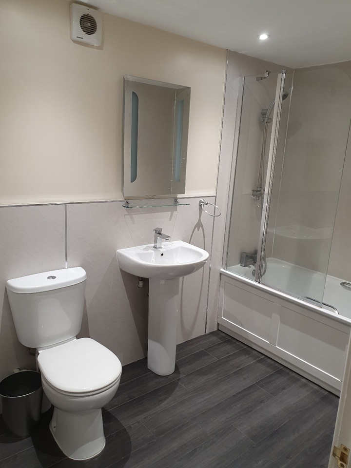 2 Bed Flat, South Fort St, EH6 photo 2