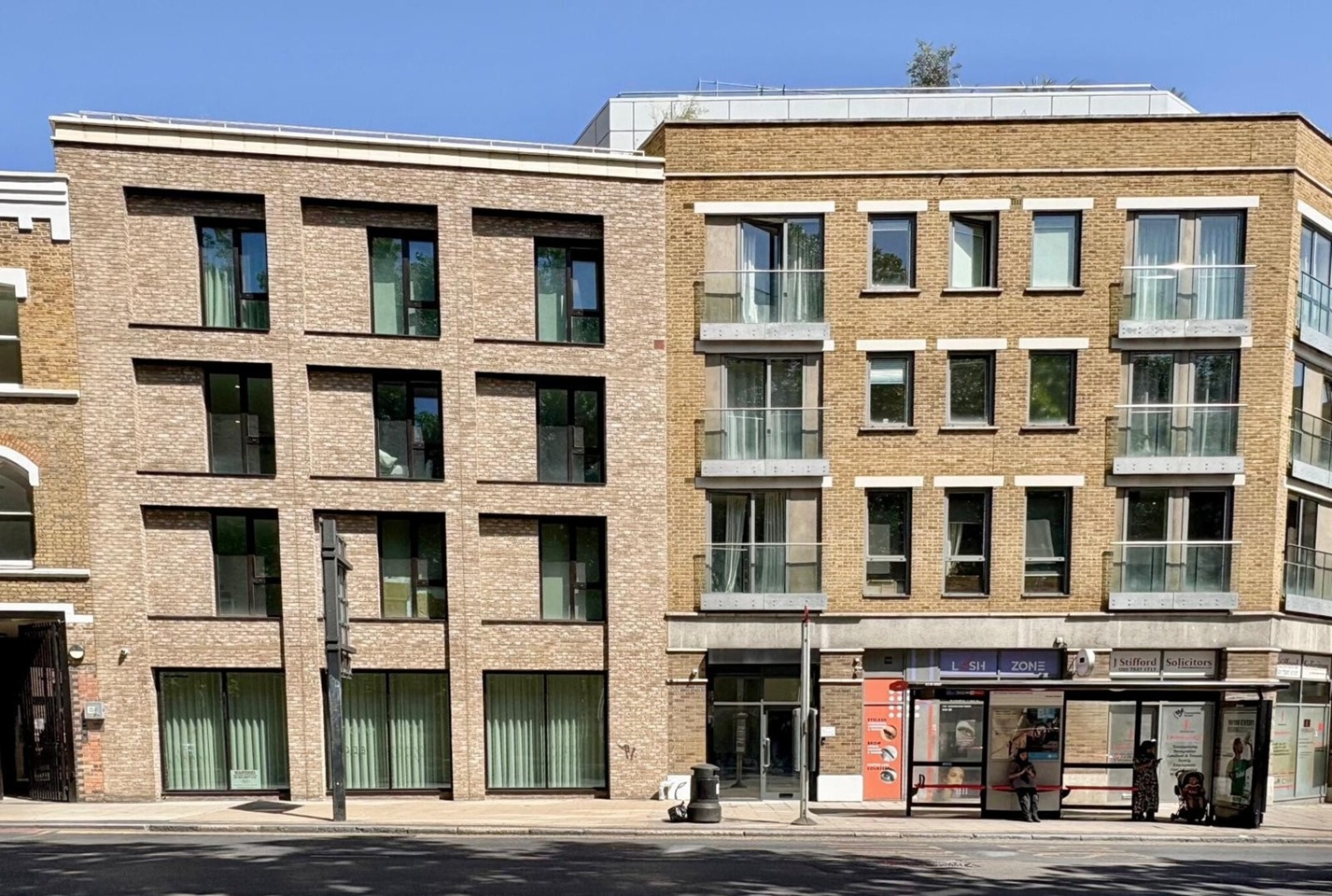 Studio Flat, Commercial Road, E14 photo 4