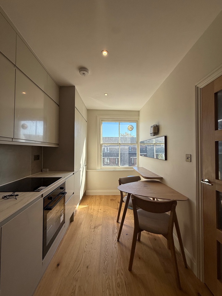 1 Bed Flat, Westbourne Park Road, W11 photo 5