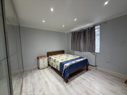 Bedsit, Longhook Gardens, UB5