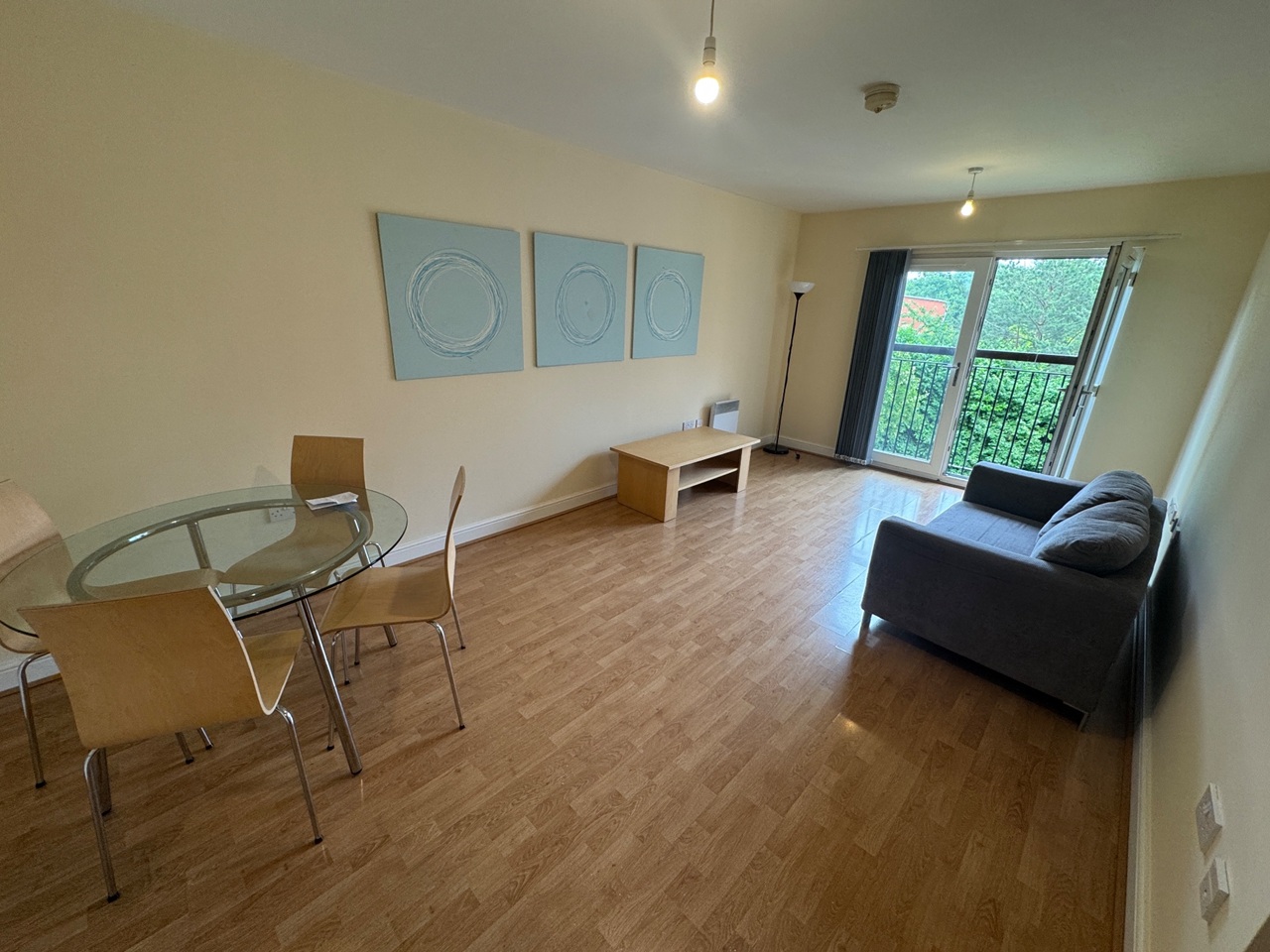 1 Bed Flat, Moss Lane East, M14
