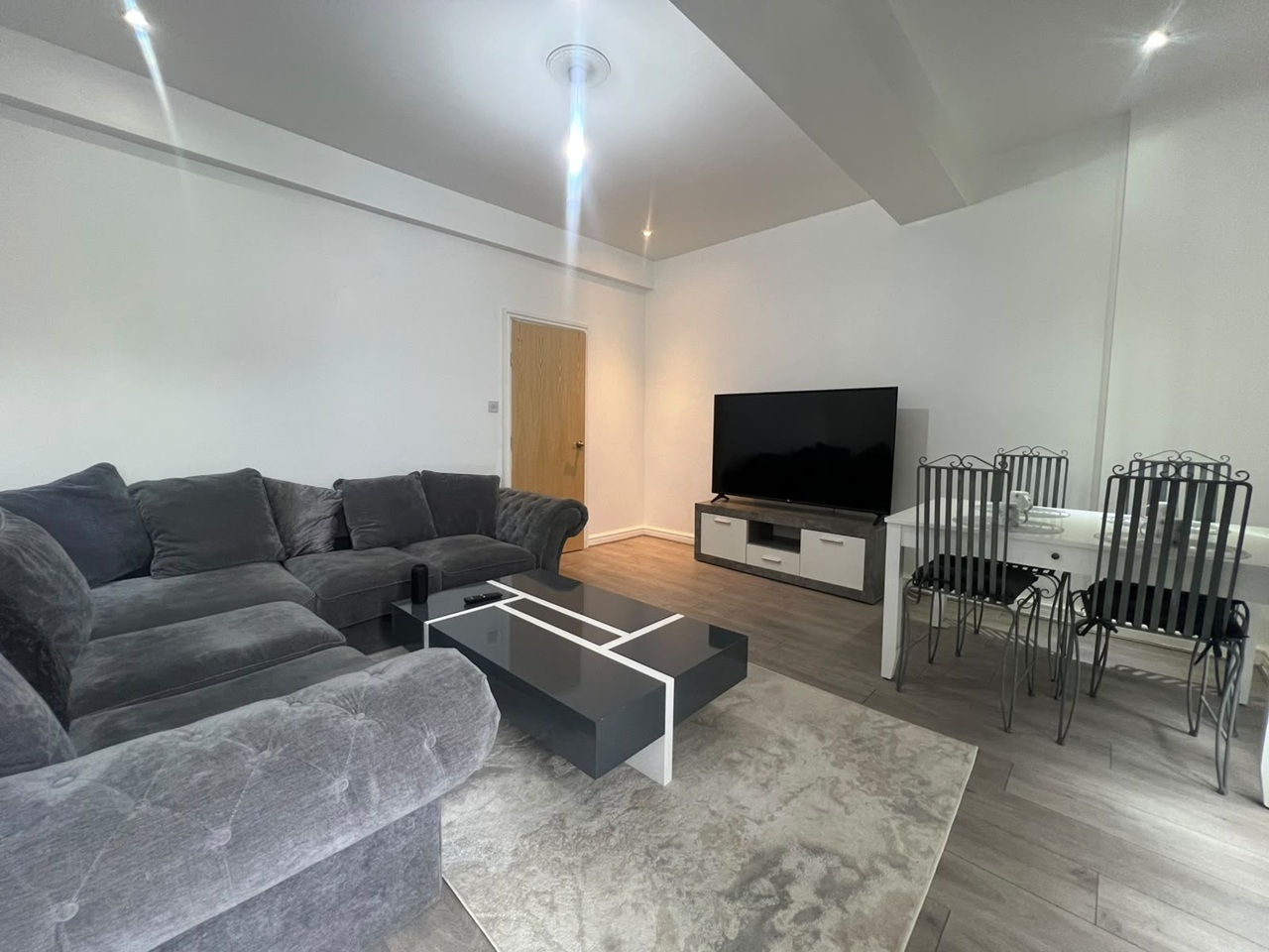 4 Bed Flat, Great Western St, M14