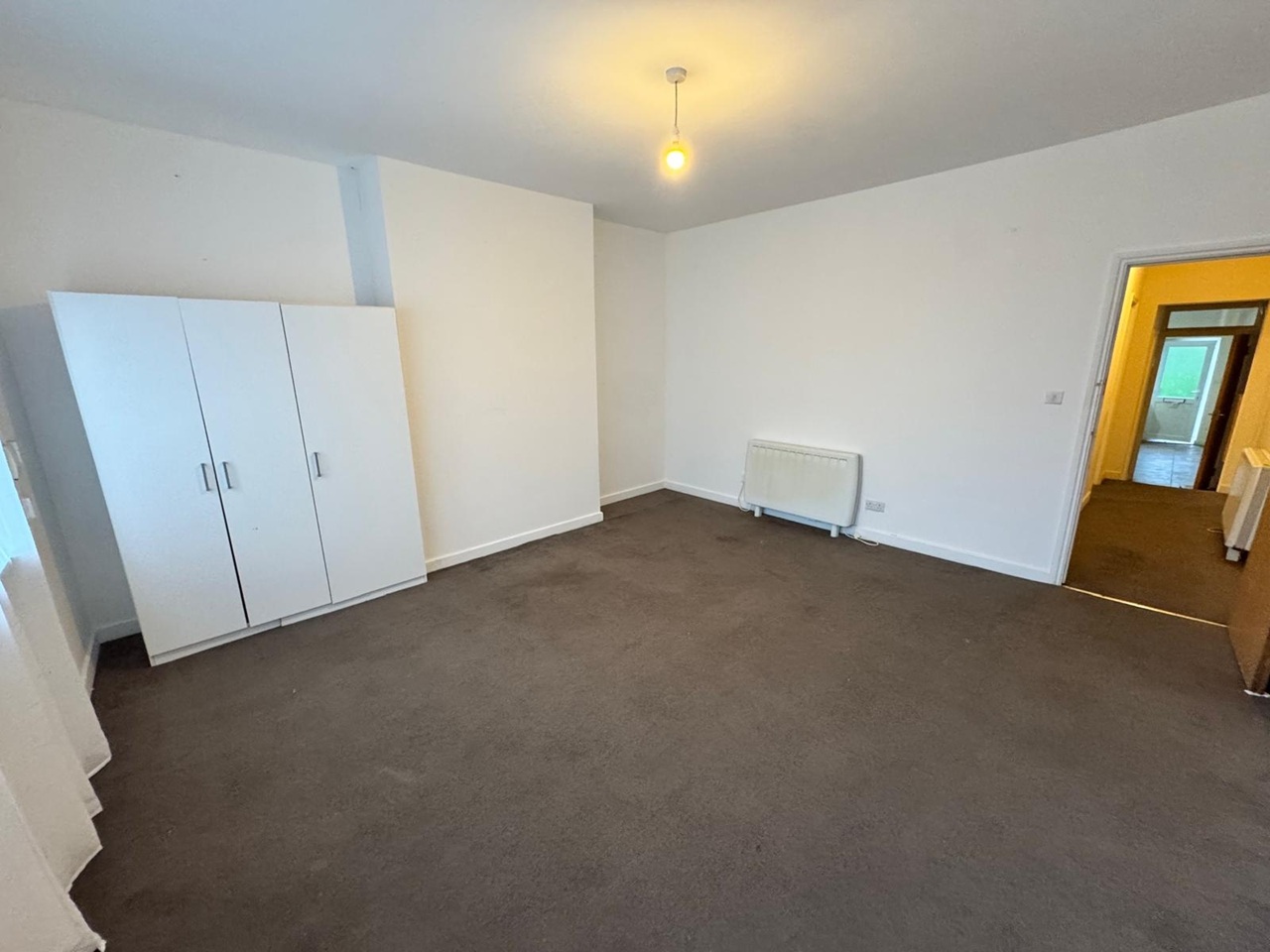 2 Bed Flat, Shirley High St, SO15 photo 5