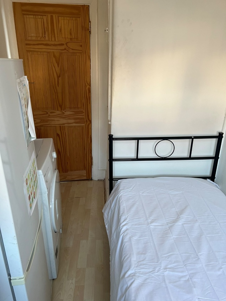 Room in a Shared House, Craignair Road, SW2
