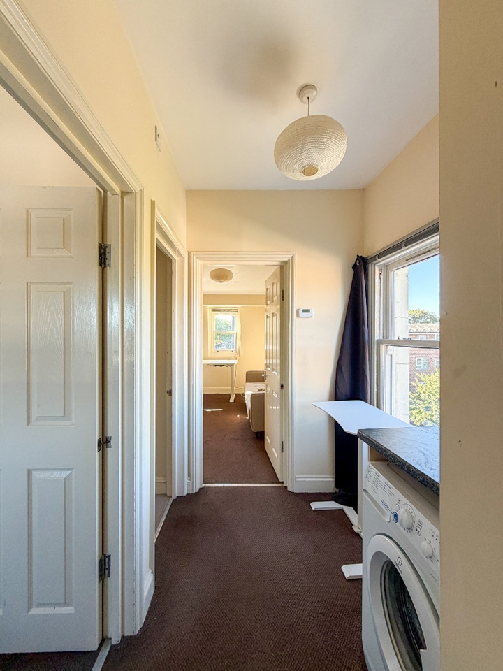 1 Bed Flat, Richmond Road, E8 photo 5