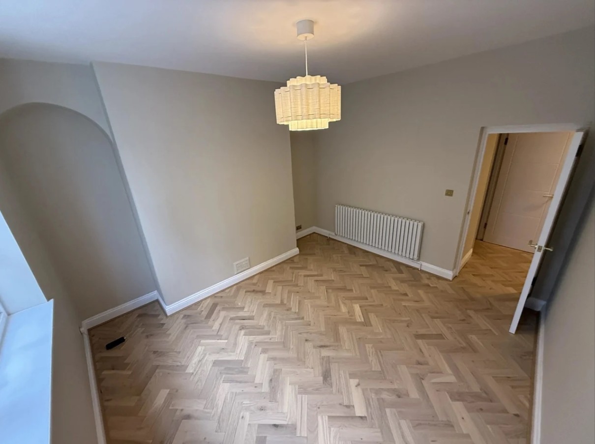 3 Bed Flat, King Edward's Road, E9 photo 5