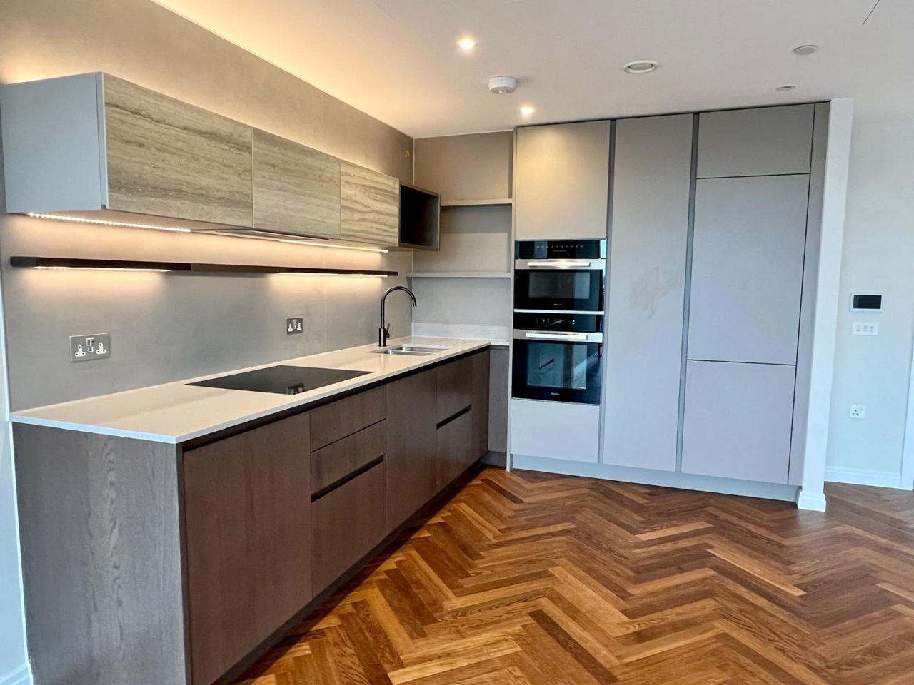 2 Bed Flat, Parkland Walk, SW6 photo 4