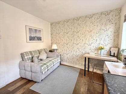 1 Bed Flat, Adam & Eve Court, W1D