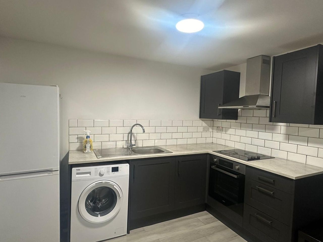Studio Flat, Pitsmoor Road, S3 photo 3