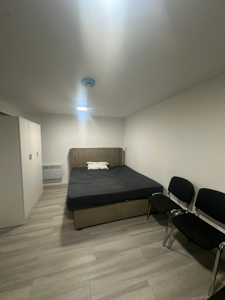 Studio Flat, Pitsmoor Road, S3