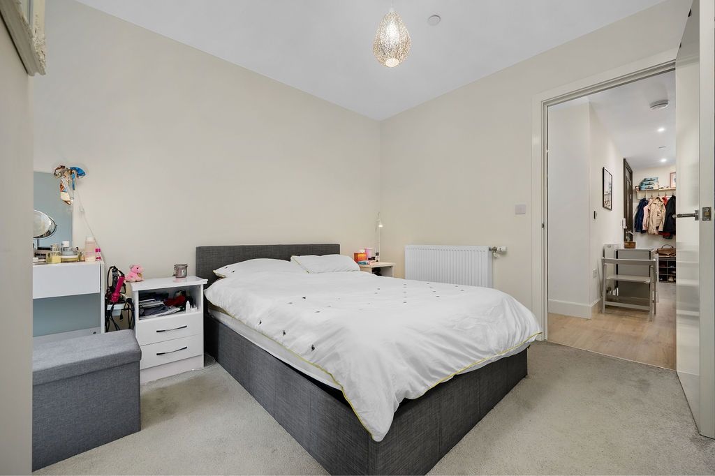 1 Bed Flat, Maclaren House, W14