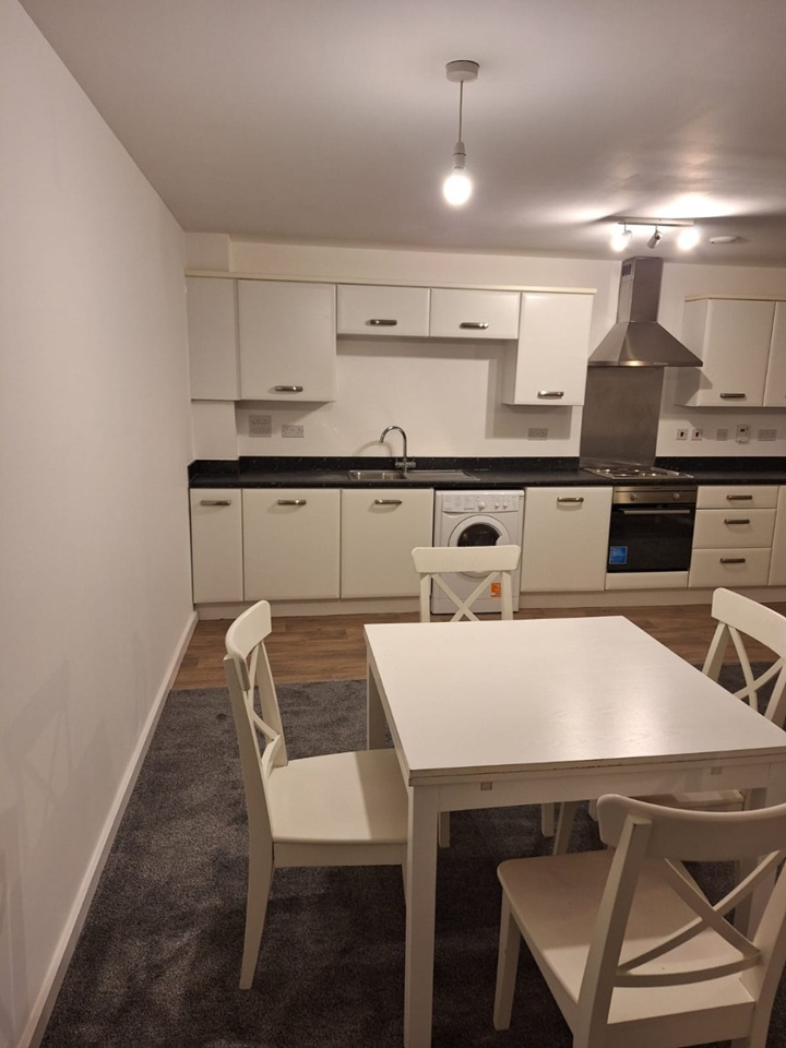 2 Bed Flat, Brindley House, M5 photo 5