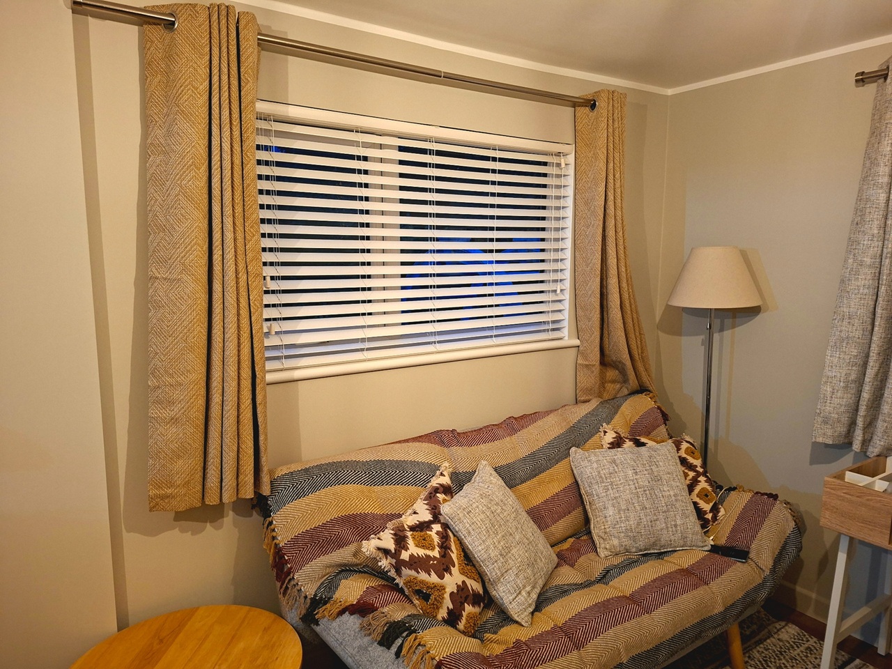 Studio Flat, Tryst Park, EH10 photo 2