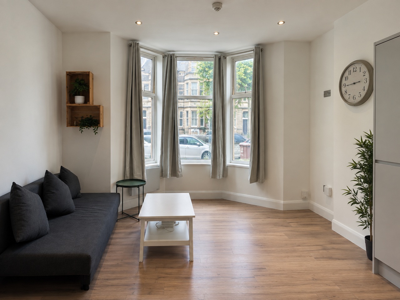 2 Bed Flat, Richmond Road, CF24