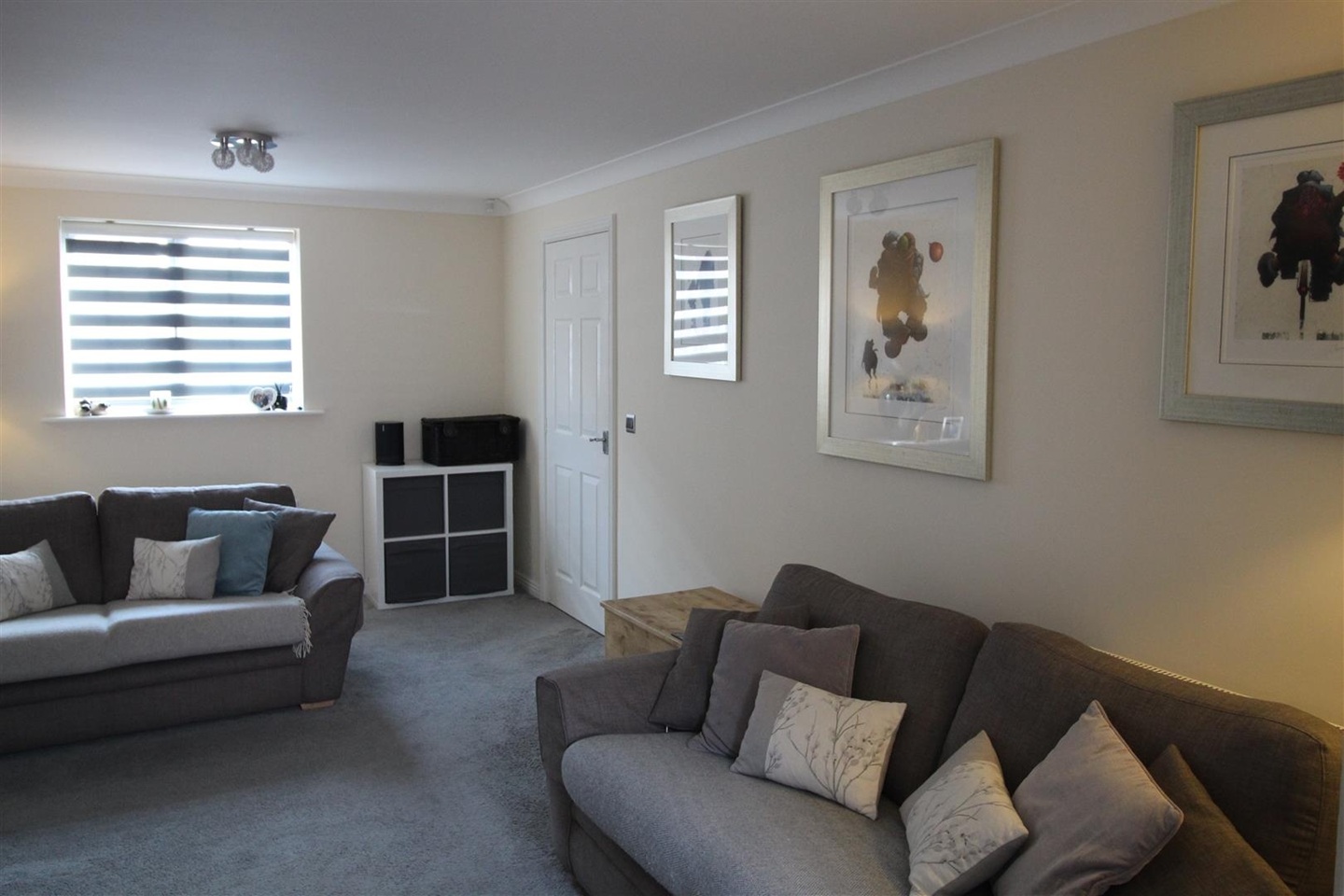 3 Bed Detached House, Jackson Drive, NG5 photo 2
