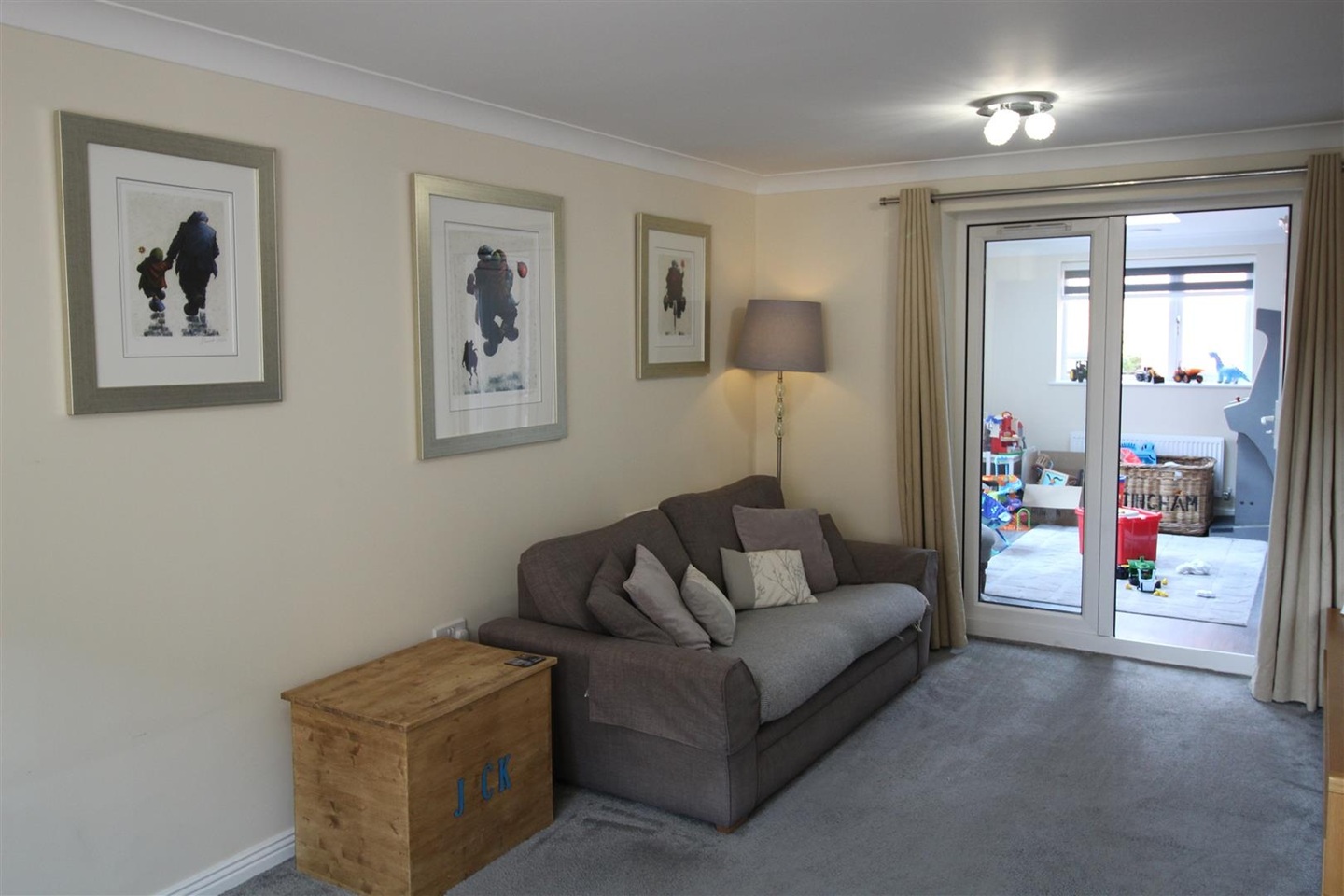 3 Bed Detached House, Jackson Drive, NG5 photo 3