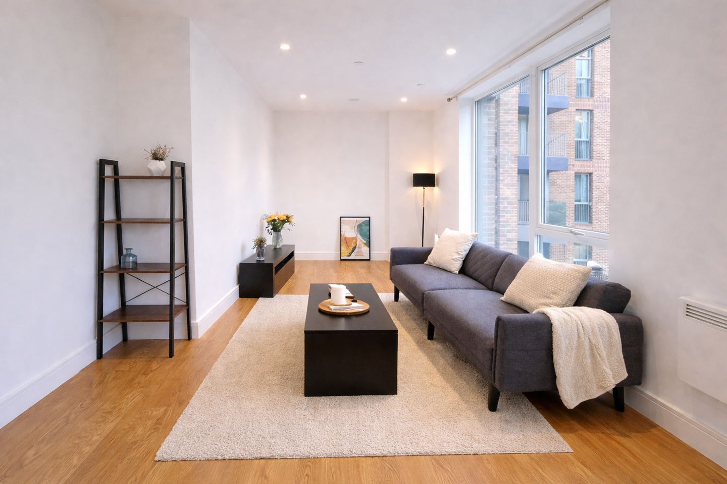 2 Bed Flat, East Timber Yard, B5