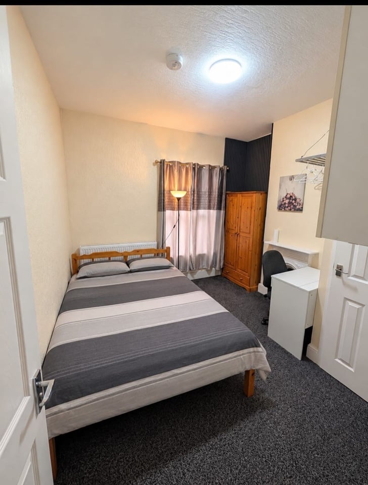 Room in a Shared House, Winchester St, CV1
