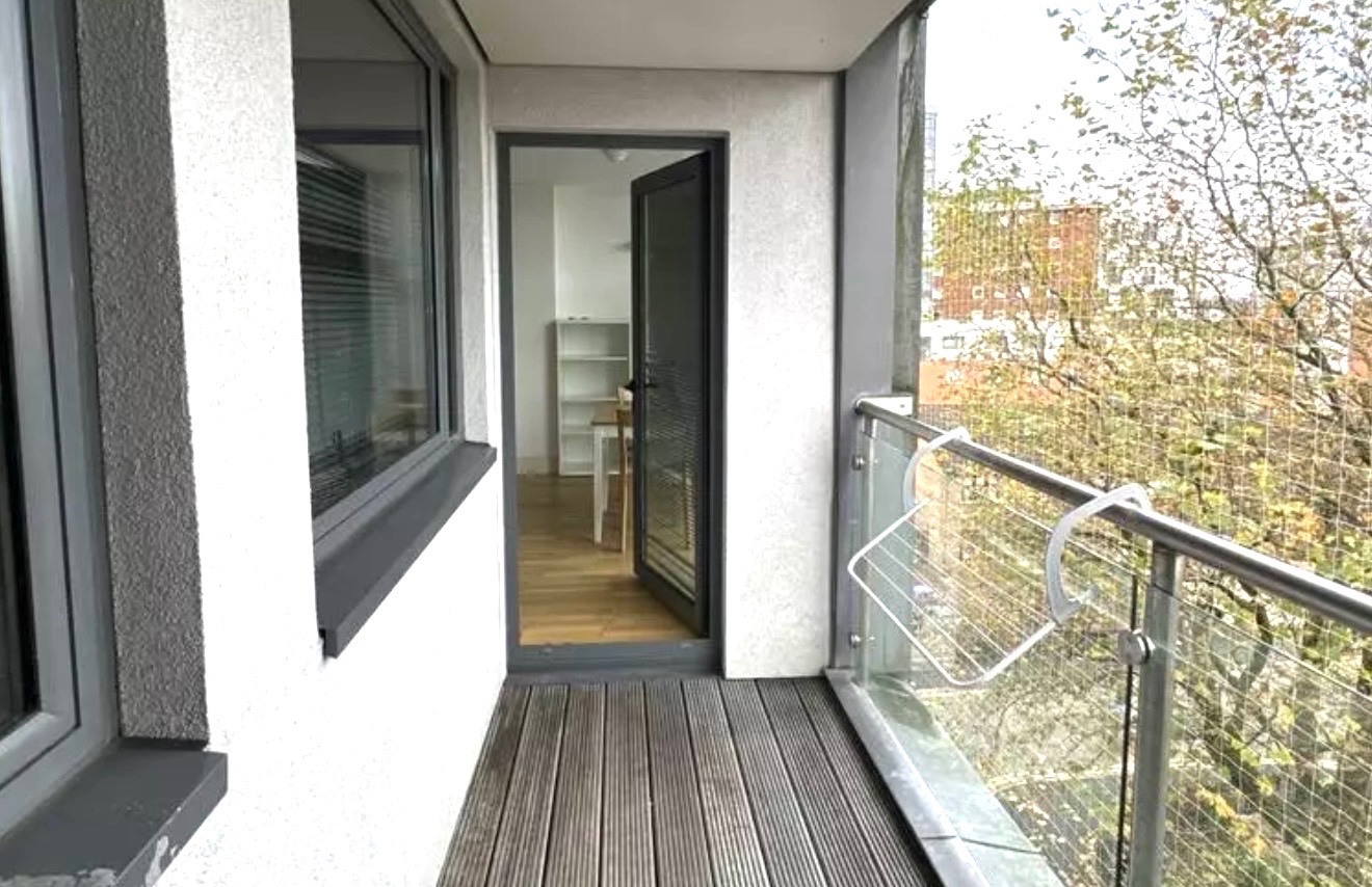 2 Bed Flat, Standish Street, L3 photo 5