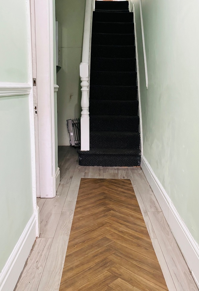 2 Bed Flat, Ash Tree Road, M8 photo 4