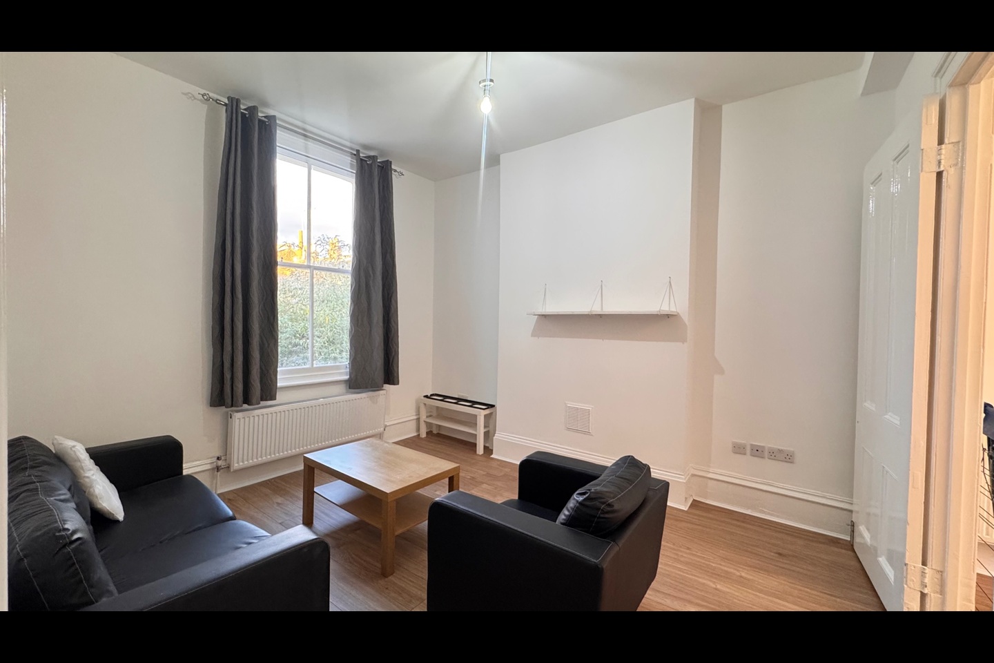 1 Bed Flat, Warlock Road, W9 photo 2