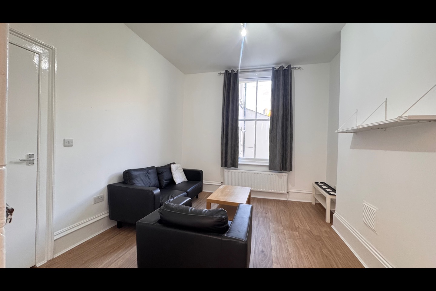 1 Bed Flat, Warlock Road, W9 photo 3