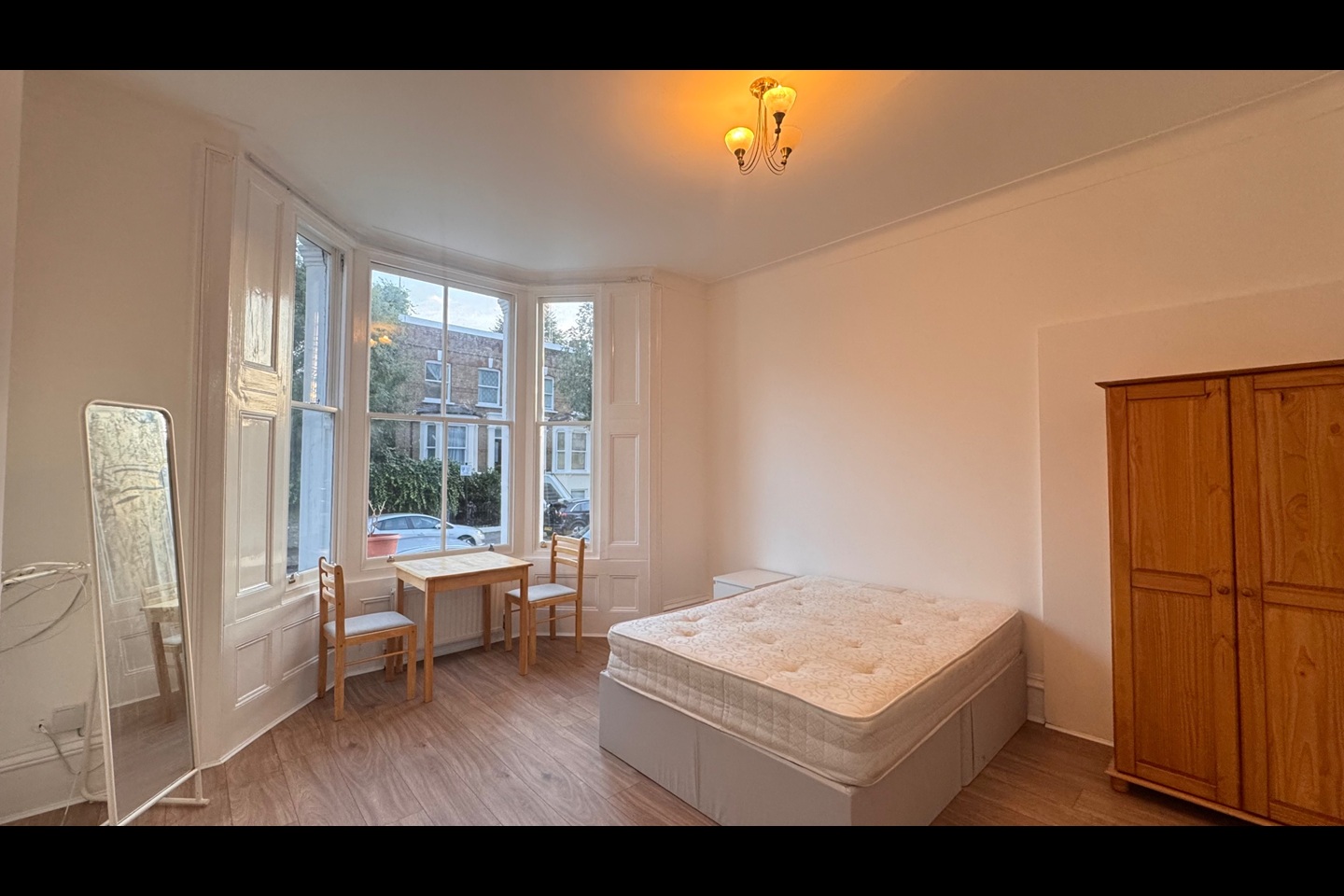 1 Bed Flat, Warlock Road, W9 photo 4
