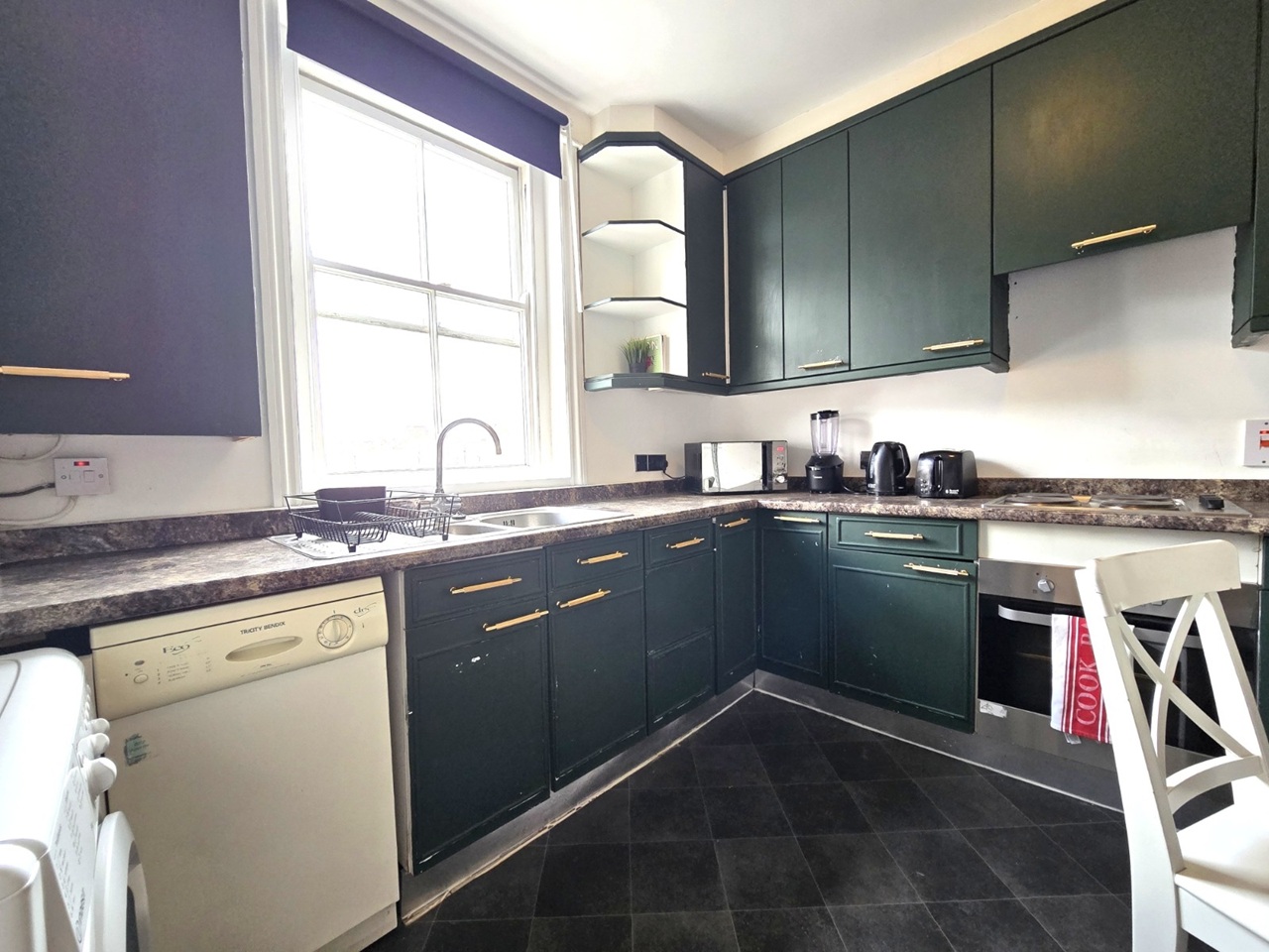 2 Bed Flat, Heber Mansions, W14 photo 3