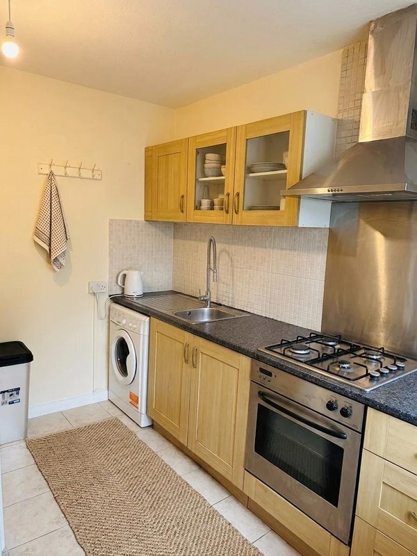 Room in a Shared Flat, Thomas Baines Road, SW11 photo 3