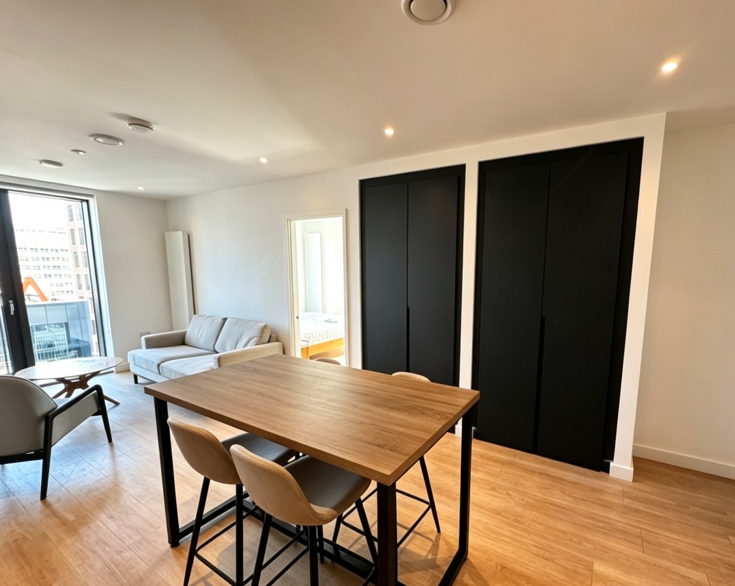 2 Bed Flat, Vita Living, M1 photo 3